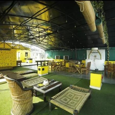 The Heistel Hostel New Delhi Exterior photo